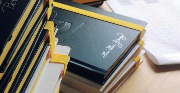 Kalligrafie auf Büchern